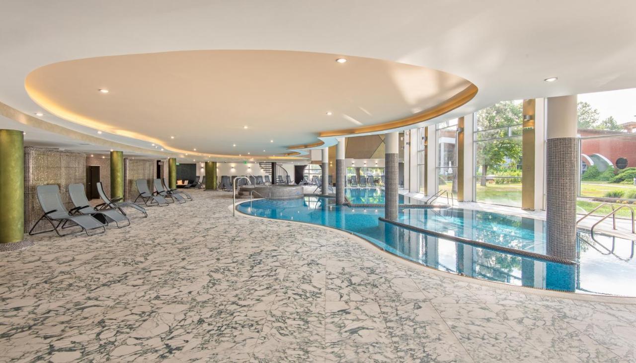 Hotel Azur Premium Siófok Exterior foto