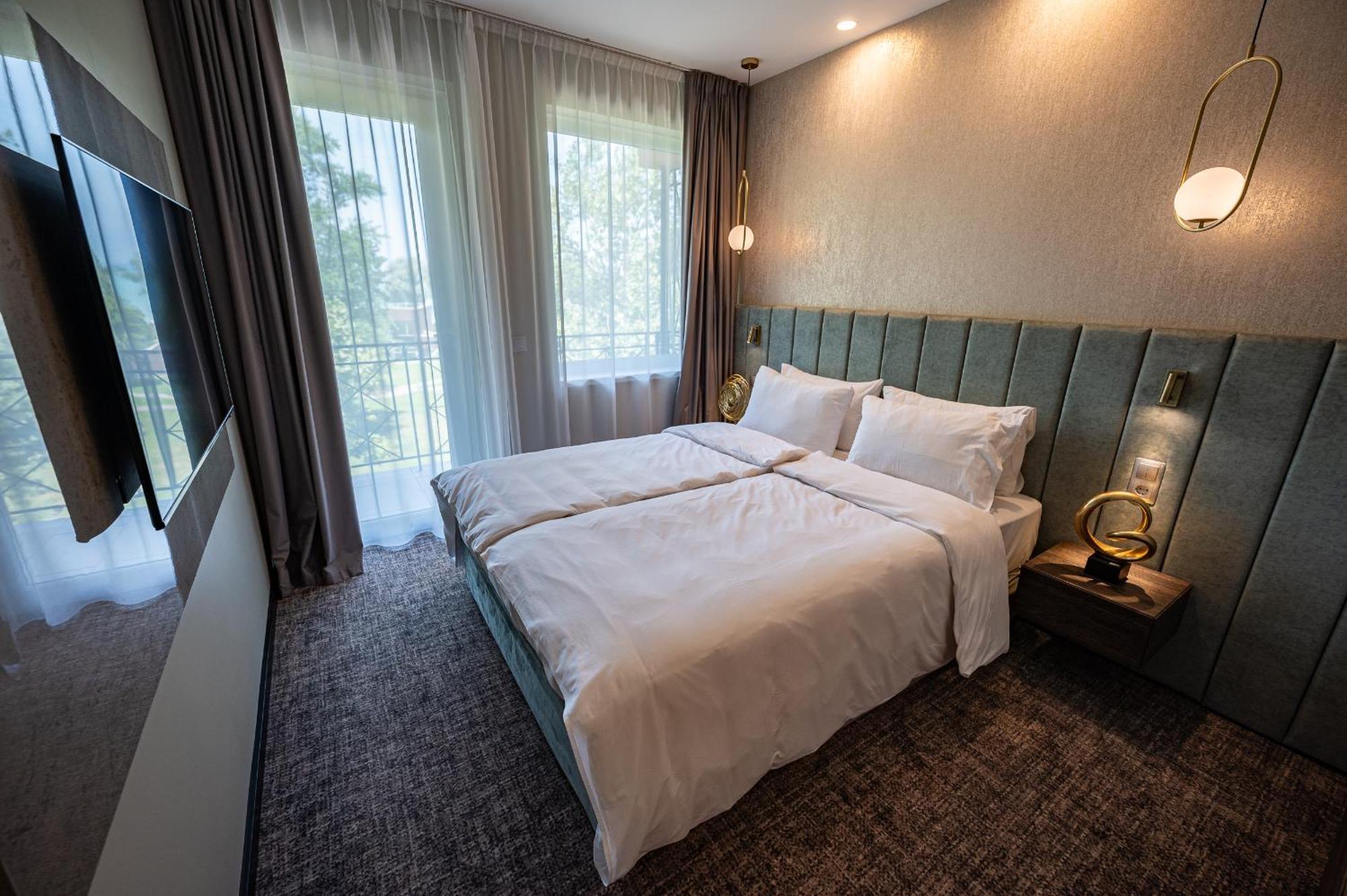 Hotel Azur Premium Siófok Exterior foto