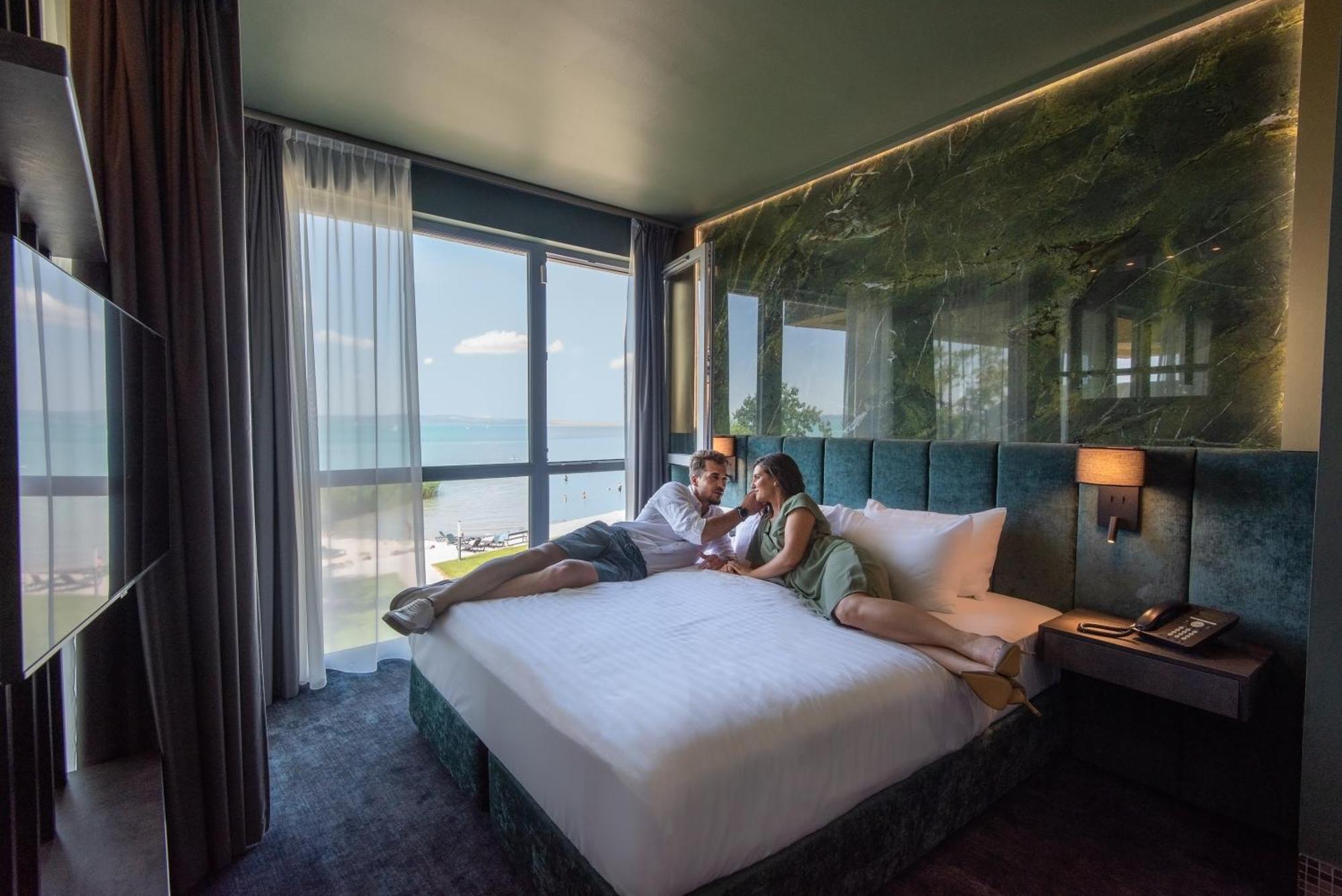 Hotel Azur Premium Siófok Exterior foto