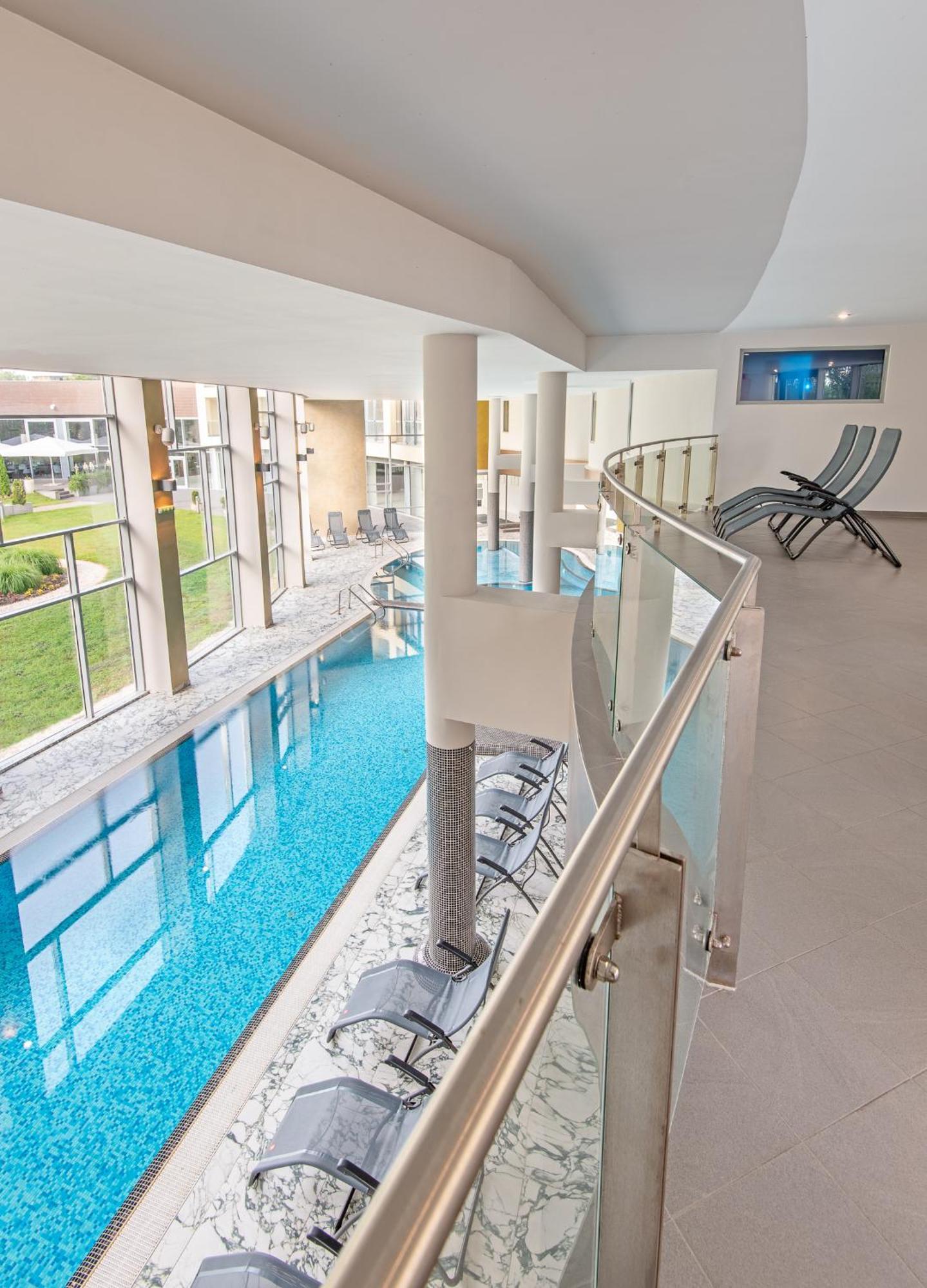 Hotel Azur Premium Siófok Exterior foto